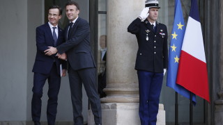 Френският президент Еманюел Макрон прие във вторник в Париж шведския