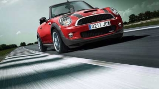MINI JCW Cabrio - повече спорт и свеж въздух  