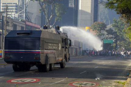 Десетки арестувани на протест във Венецуела 