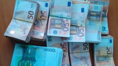 Хванаха 100 000 недекларирани евро на "Дунав мост Видин"