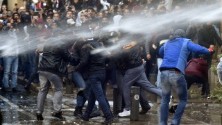 230 души са ранени на протестите в Бейрут