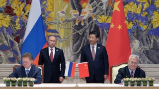 Алиансът Китай-Русия измества САЩ като хегемон, смята рейгънов експерт