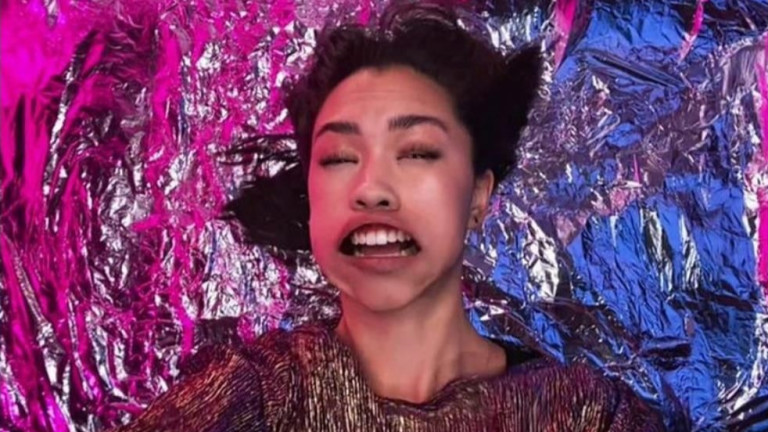 Защо всички се подиграват на новия iPhone