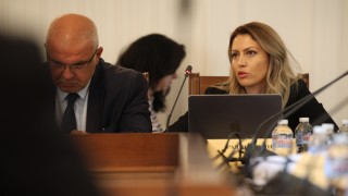 Антикорупционното законодателство на коалицията ГЕРБ СДС срещна подкрепата на първо четене