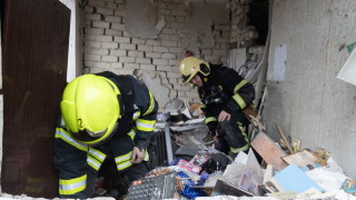 Трима убити при руски удари в Източна Украйна