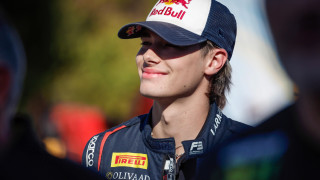 Българският пилот Никола Цолов направи сензационно спринтово състезание в Гран