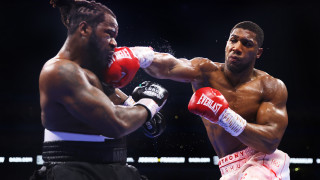 Антъни Джошуа се върна на победния път след убедителна победа