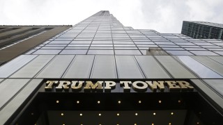Пожар избухна в небостъргача Тръмп тауър в Ню Йорк 58 етажната