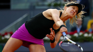 Южени Бушар на четвъртфинал, Кербер се отказа