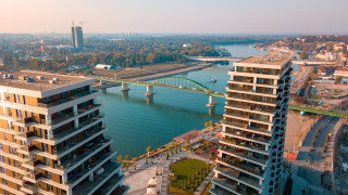 Инвестиционният климат в Сърбия се подобрява леко, но пред страната дебнат икономически рискове