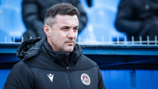 Старши треньорът на Локомотив София Станислав Генчев е разговарял с един