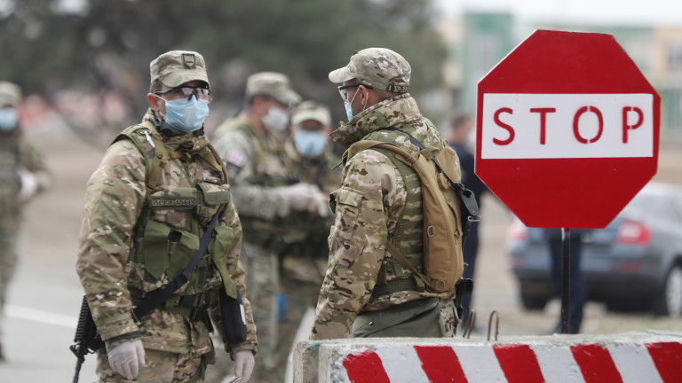 Грузия въвежда полицейски час 