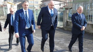 Министърът на младежта и спорта Красен Кралев посети спортните обекти