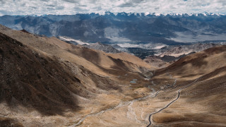 За да противодействат на санкциите властите в Кабул разчитат на