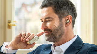 С новите безжични слушалки Technics AZ100 преживяваш музиката, както никога досега