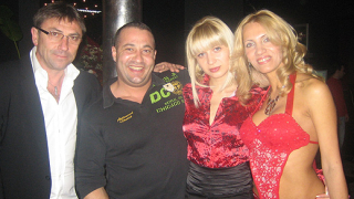 Рожден ден събра Гибона с Камелия Воче