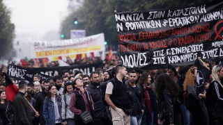 Въздушен, воден и сухопътен транспорт спира в цяла Гърция, заради стачка