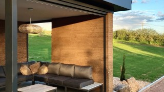 Съществува от векове а в някои части на света като