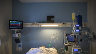 Броят на хората във починали с COVID 19 се е