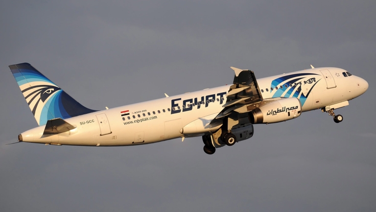 Египетският самолет паднал от 11 км с резки завъртания, съобщи Атина
