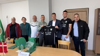 Легендата на Берое Кънчо Кашеров бе отличен с почетни плакети