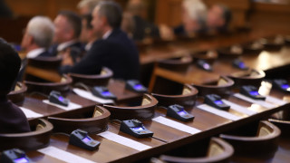 След депутатите продължават с гласуване на текстове от Изборния