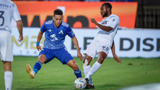 Футболистите на Левски ще стартират днес подготовката си за домакинството