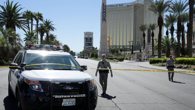 Над 40 оръжия, боеприпаси и експлозивни материали открити в нападателя от Лас Вегас