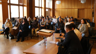 Административният съд в Бургас реши днес нови вещи лица да броят