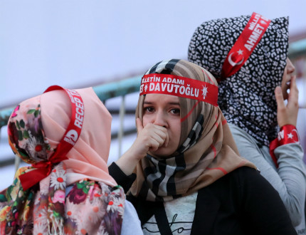 Турция изпадна в политическа несигурност след вота