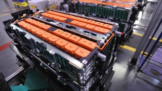 Сръбската компания ElevenEs откри завод за производство на батерийни клетки