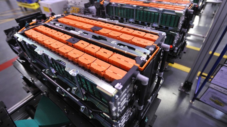 Сръбската компания ElevenEs откри завод за производство на батерийни клетки,