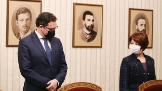Председателят на ПГ на ГЕРБ СДС Десислава Атанасова увери държавния глава