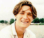 Протестират заради убития в Париж наш студент