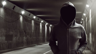 Бивш полицай и военен това се оказа че е