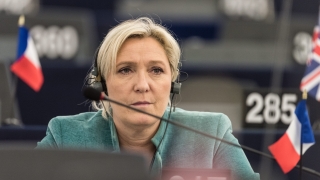 Европейският парламент взема част от заплатата на Марин льо Пен