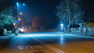 Микробус блъсна жена и 12 годишното й дете на пешеходна пътека