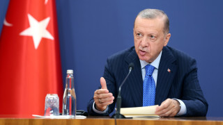 Турският президент Реджеп Тайип Ердоган ще проведе днес телефонен разговор