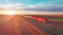 Влакът, който прекосява Австралия само за 54 часа 
