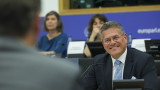  Зам.-шефът на Европейска комисия чака България да влезе в Шенген и по суша до края на годината 