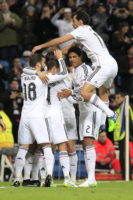 Реал изненада всички, взима Алвеш