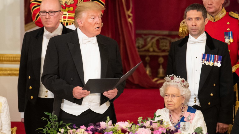 Елизабет II напомни на Тръмп значението на международните институции 