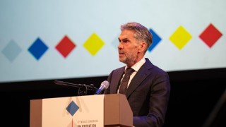 Бившият шеф на нидерландското разузнаване Дик Схооф ще бъде представен