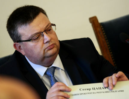 Главният прокурор поиска имунитета на Сидеров и Чуколов