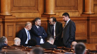 Дори и да оцелее кабинета на гласуването в сряда това