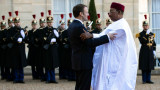 Макрон помага на Нигер след като ислямисти убиха над 70 нигерийски войници 