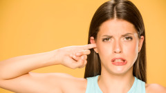 Кой е правилният начин да почистим ушите си