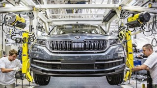 Škoda няма да мести производства от Чехия, открива още работни места