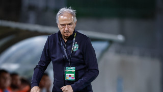 Шефовете на Лудогорец се очаква да уволнят Георги Дерменджиев буквално