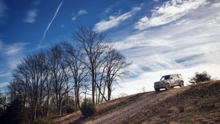 Задава се нов Land Rover Defender